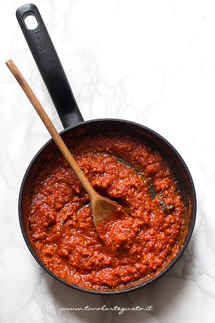 Ragù pronto - Ricetta Tagliatelle in crosta