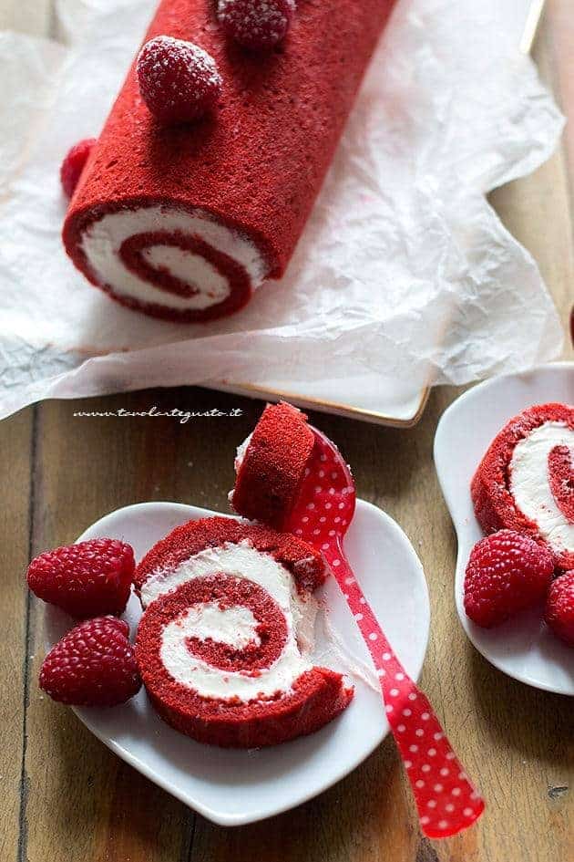 Rotolo red velvet (Red velvet cake roll) - Ricetta Rotolo red velvet