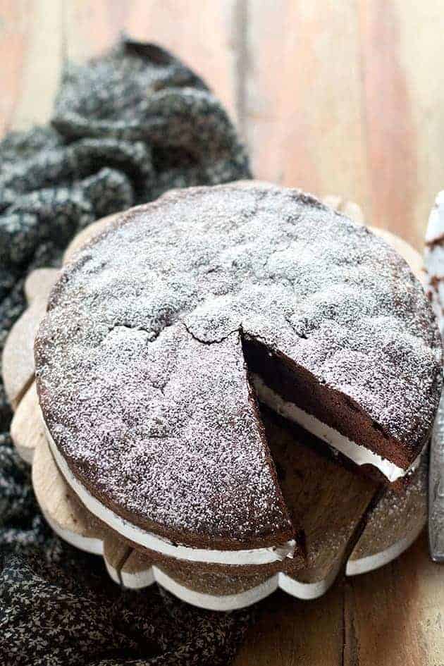 Torta paradiso al cioccolato farcita con crema - Ricetta Torta paradiso al cioccolato - Torta al cioccolato perfetta