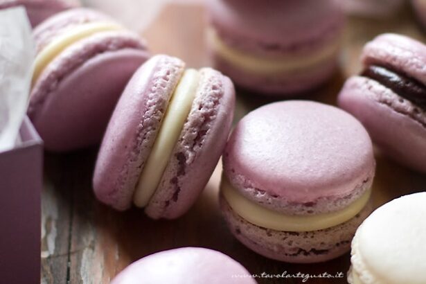 Macarons - Ricetta passo passo per Macarons perfetti- - Ricetta di Tavolartegusto