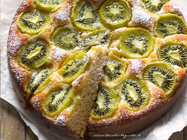 Torta al kiwi soffice e veloce - Ricetta Torta di kiwi