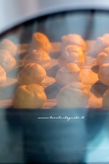 cuocere i Bignè - Ricetta Pasta Choux - Bignè - Ricetta di Tavolartegusto