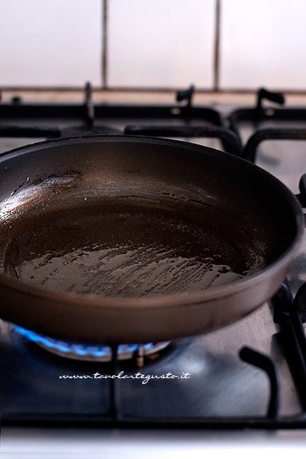 Come cuocere le crepes perfette 1 - Ricetta Crepes