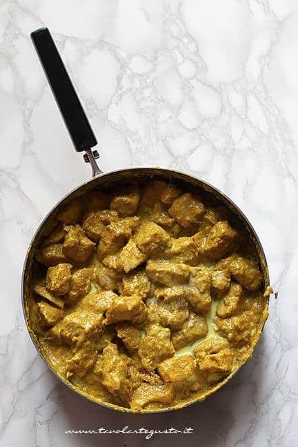 Cottura perfetta del pollo al curry - Ricetta pollo al curryj