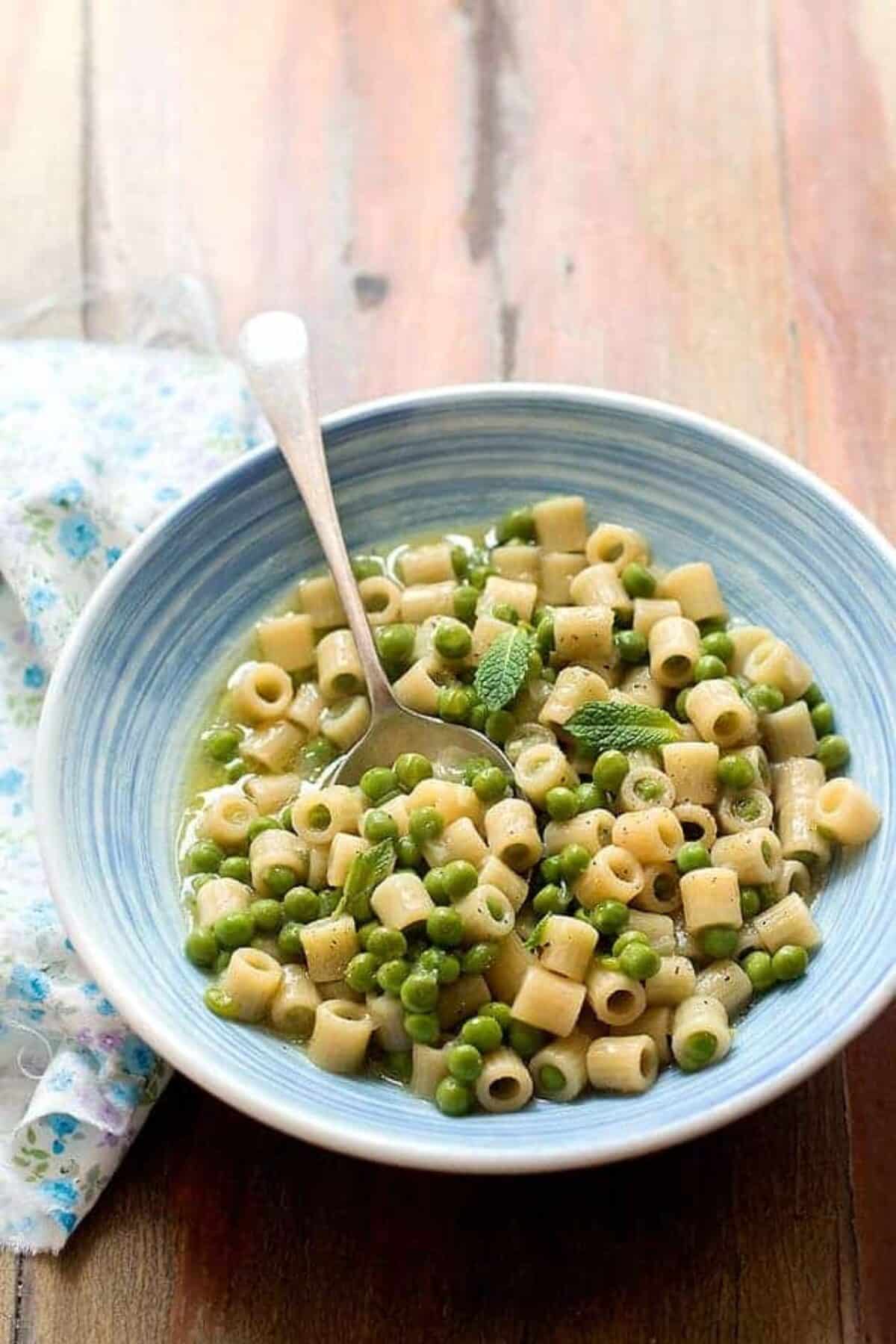 pasta e piselli ricetta napoletana