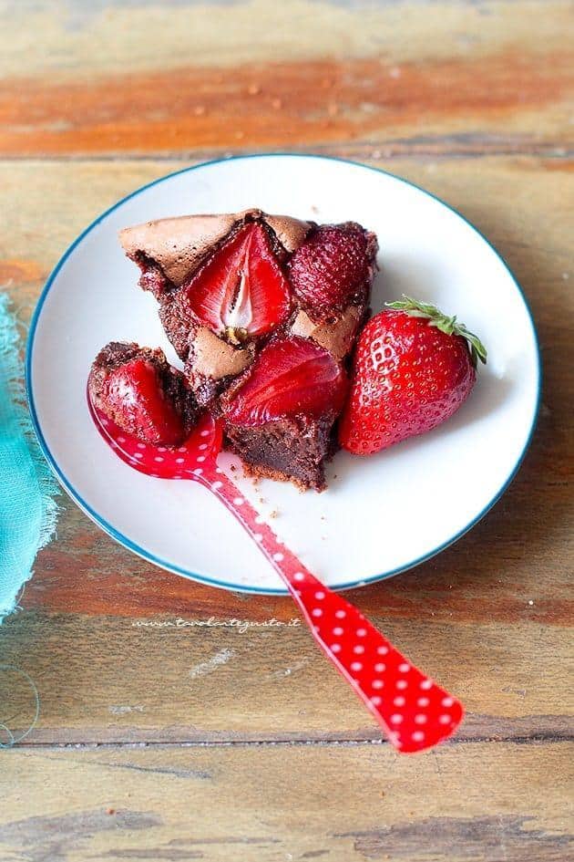 Fette di Torta cioccolato e fragole - Ricetta Torta cioccolato e fragole