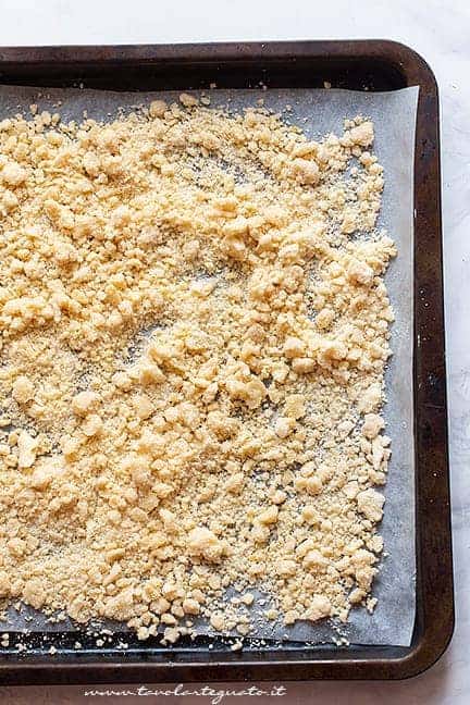 porre il crumble in frigo - Ricetta Crumble di ciliegie
