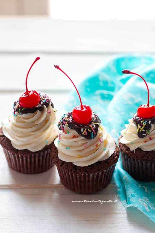 Cupcake compleanno - Ricetta e varianti per Capucake per feste e compleanni