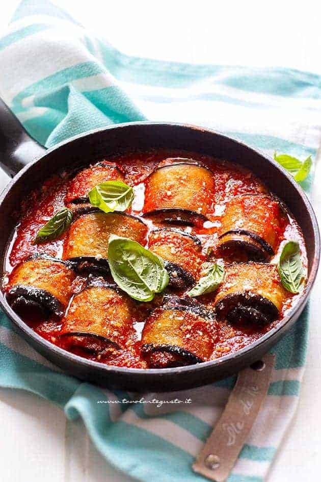 Involtini di Melanzane e mozzarella - Involtini di Melanzane - Ricetta di Tavolartegusto