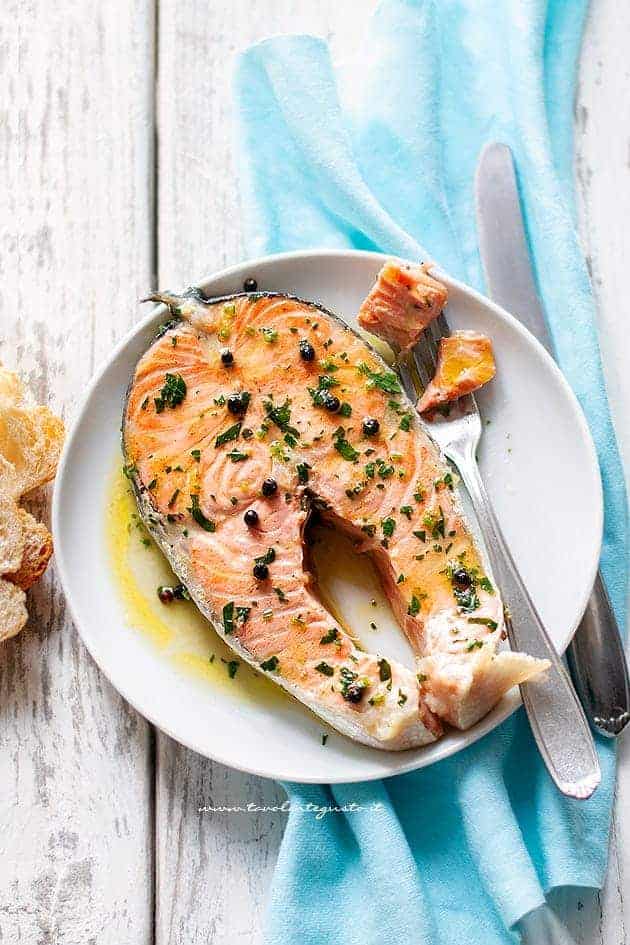 Salmone in padella - Ricetta Tranci di Salmone in padella