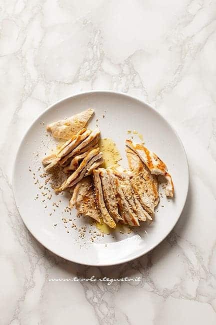 Insaporire il petto di pollo grigliato - Ricetta Insalata di pollo