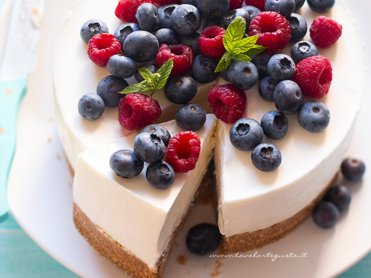Torta fredda allo yogurt - Ricetta Torta fredda allo yogurt