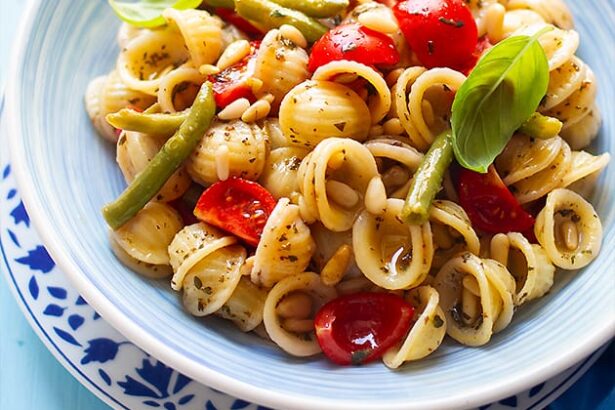 Insalata di orecchiette - Ricetta Insalata di orecchiette- - Ricetta di Tavolartegusto