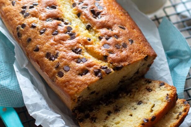 Plumcake con gocce di cioccolato - Ricetta Plumcake con gocce di cioccolato-