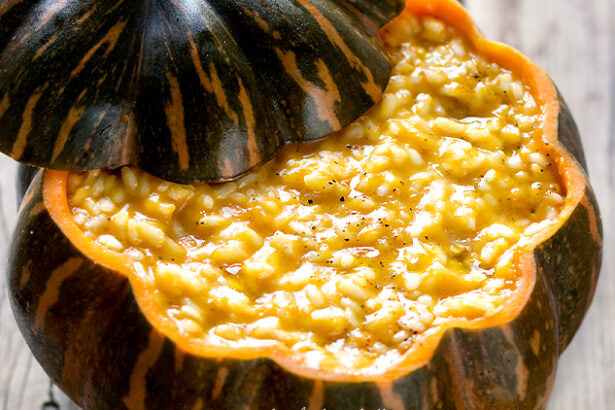 Risotto alla zucca - Ricetta Risotto alla zucca (semplice e classico)- - Ricetta di Tavolartegusto