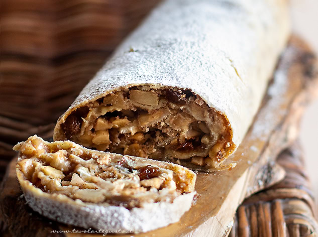 Strudel di mele - Ricetta Strudel di mele - Ricetta di Tavolartegusto