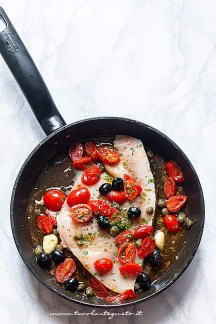 cuocere il pesce spada con i pomdorini - Ricetta Pesce spada in padella