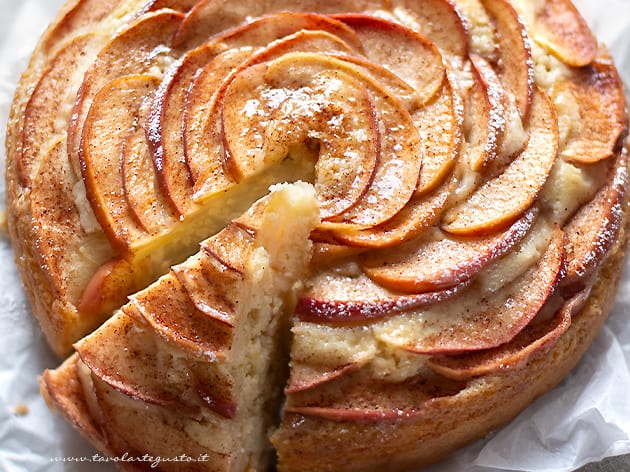 torta di mele vegan - Ricetta Torta di mele vegan (morbida e buonissima)-