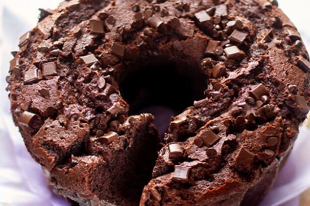 Ciambellone al cacao soffice (Ricetta Ciambellone al cioccolato)-