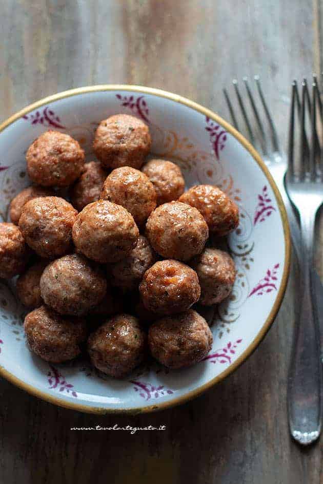 Polpette fritte morbide e dorate - Ricetta Polpette fritte