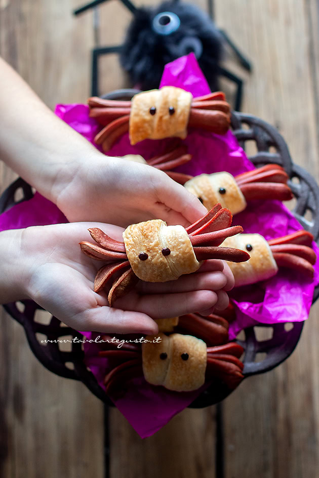 Ricetta Ragnetti di wurstel - wurstel ragno