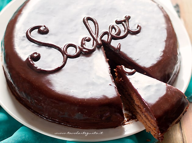 Torta Sacher (Sachertorte) - Ricetta Torta Sacher-