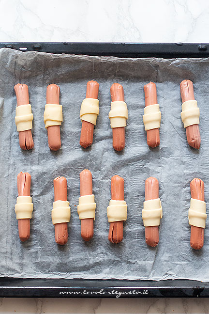 cuocere i ragnetti di wurstel