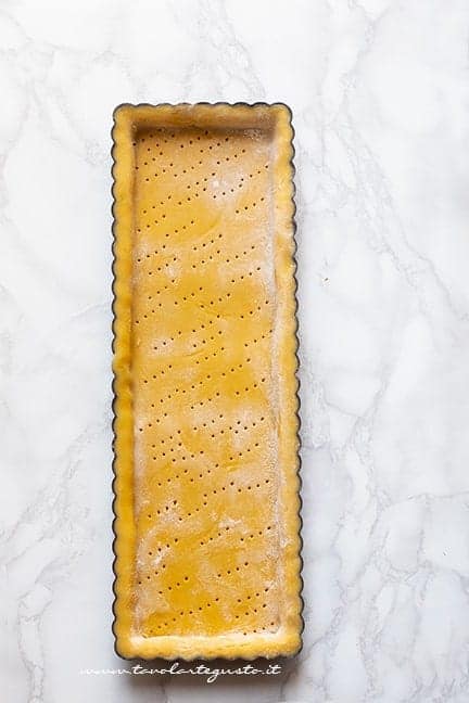 pasta frolla nello stampo - Ricetta Crostata pere e cioccolato