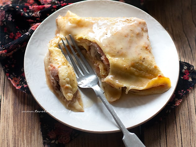 Crepes prosciutto e funghi - Ricetta Crepes Prosciutto e funghi-