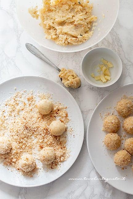 fare le polpette e panarle - Ricetta Polpette di Cavolfiore - Ricetta di Tavolartegusto