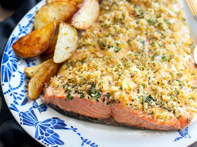 Salmone al forno - Ricetta Salmone al forno - Ricetta di Tavolartegusto