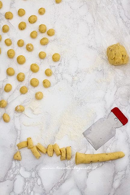 come fare gli struffoli salati - Ricetta struffoli salati