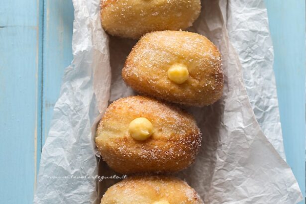 Bomboloni - Ricetta Bomboloni - Ricetta di Tavolartegusto