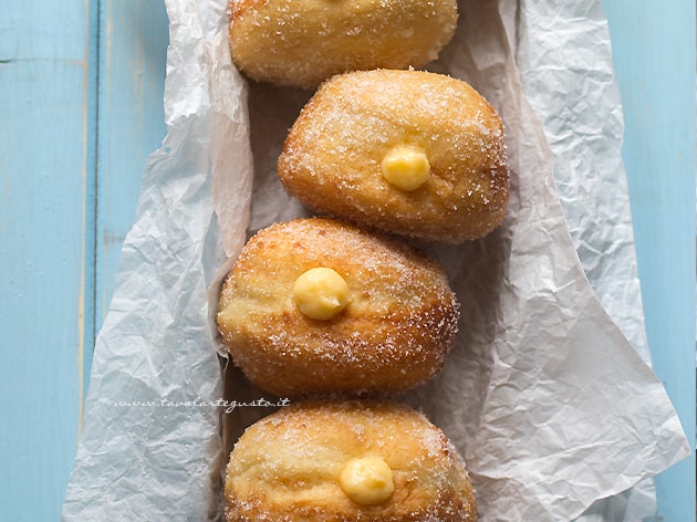 Bomboloni - Ricetta Bomboloni - Ricetta di Tavolartegusto