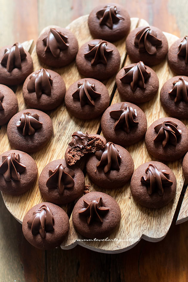 Dolci Natalizi Semplici E Veloci.Nutellotti I Biscotti Veloci Alla Nutella In 3 Ingredienti Ricetta Nutellotti