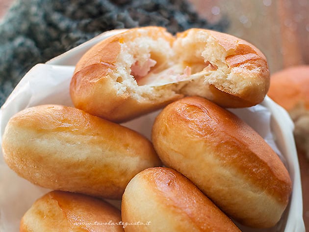 Bomboloni di patate salati - Ricetta Bomboloni di patate.