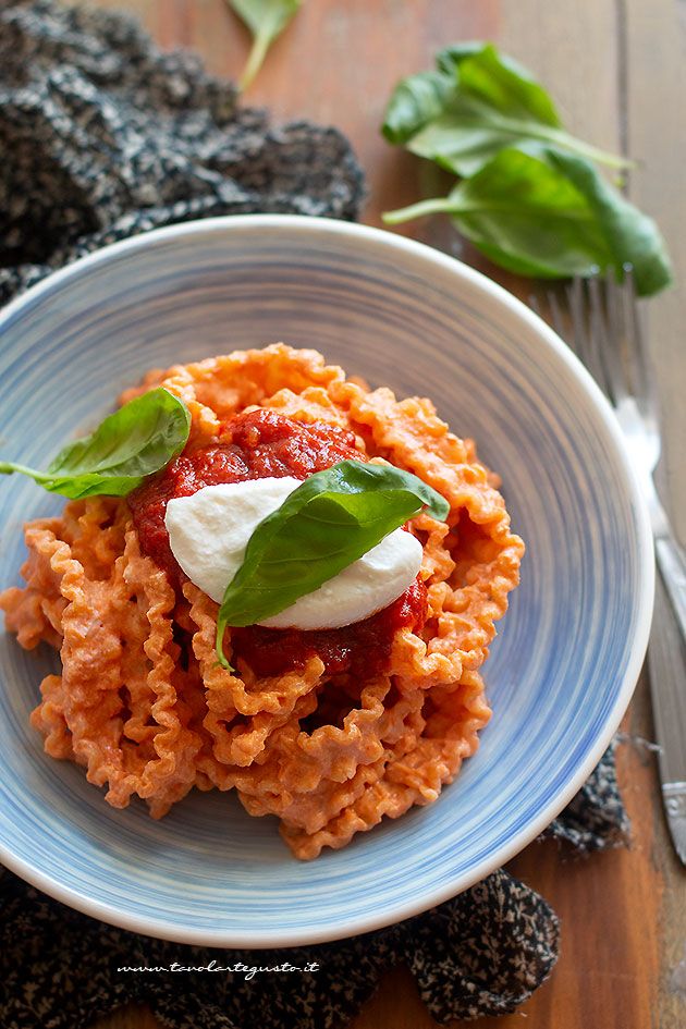 Manfredi con la ricotta - Ricetta Manfredi con la Ricotta (ricetta napoletana)