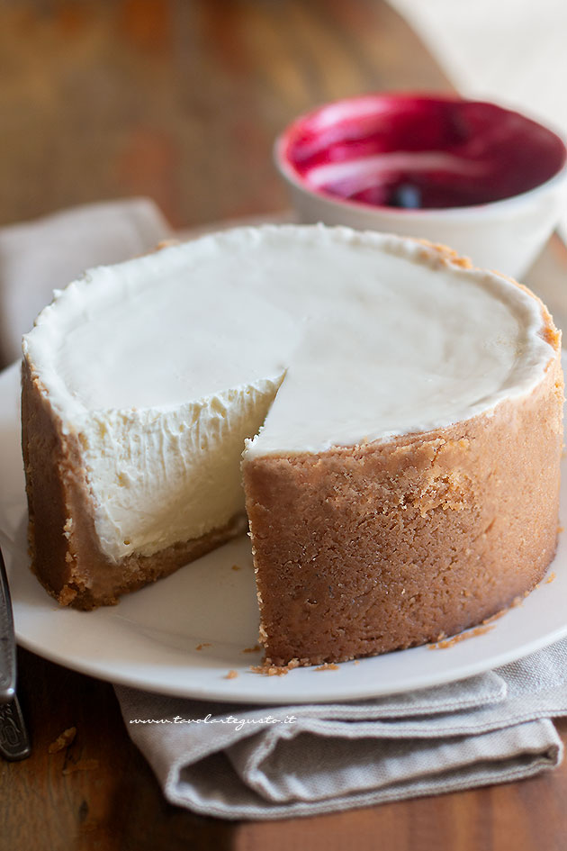 New York cheesecake - Ricetta originale americana - Ricetta di Tavolartegusto