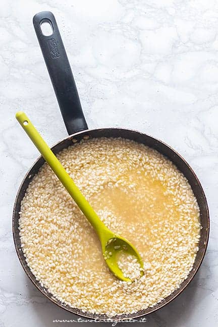 come fare il risotto allo zafferano - Ricetta risotto allo zafferano