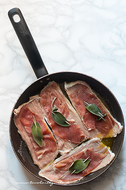 cuocere i saltimbocca alla romana -Ricetta Saltimbocca alla romana