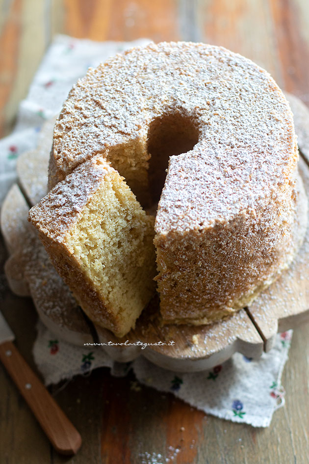 Chiffon cake (ciambellone americano) - Ricetta Chiffon cake