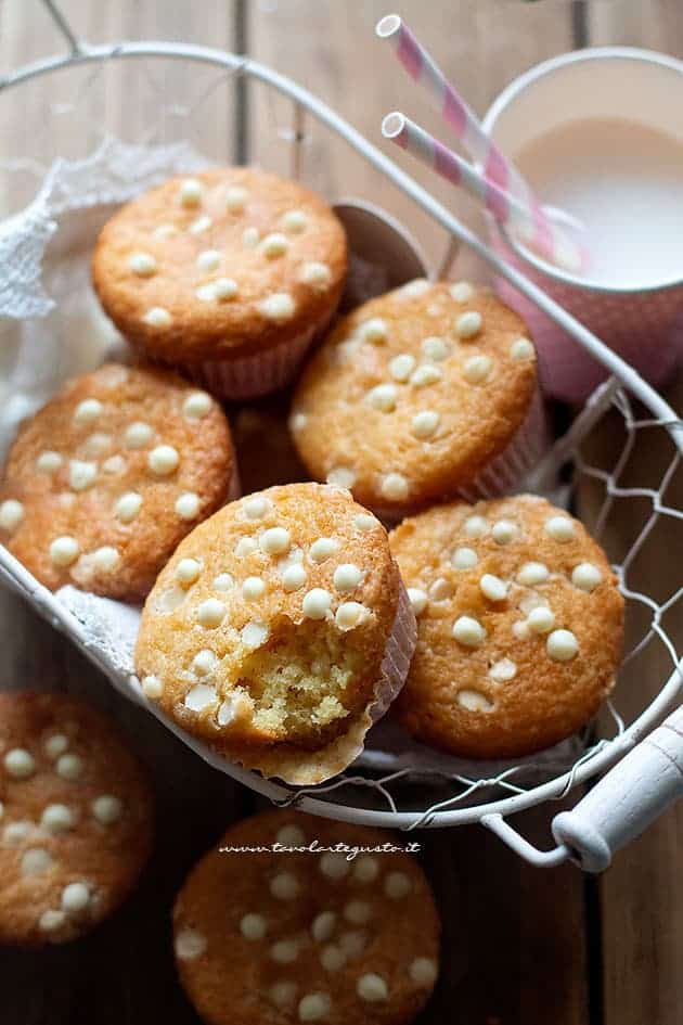 Muffin al cioccolato bianco - Ricetta Muffin al cioccolato bianco