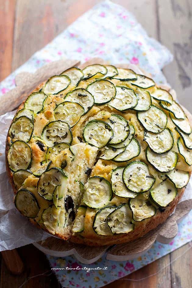 torta salata con zucchine - Ricetta Torta salata di zucchine