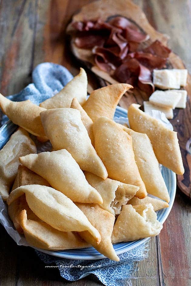 Gnocco fritto - Ricetta Gnocco fritto - Ricetta di Tavolartegusto