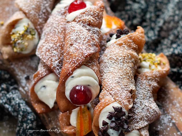 cannoli siciliani- Ricetta originale Cannoli siciliani- - Ricetta di Tavolartegusto