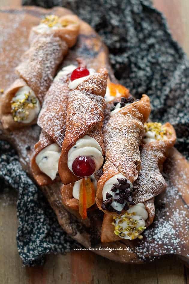 Cannoli Siciliani, la ricetta tradizionale per farli in casa