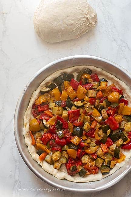 focaccia ripiena di verdure