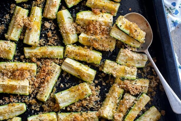 zucchine al forno (gratinate e croccanti) - Ricetta zucchine al forno - Ricetta di Tavolartegusto