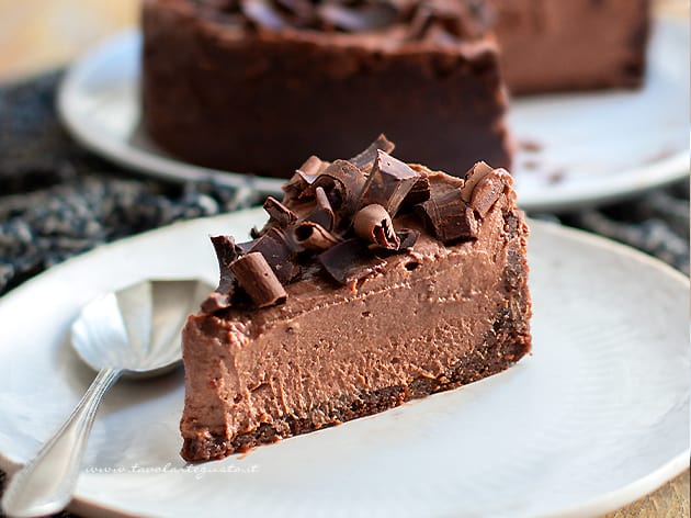 Cheesecake al cioccolato fredda (ricetta facile, veloce, senza cottura)-