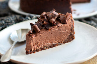 Cheesecake al cioccolato fredda (ricetta facile, veloce, senza cottura)-